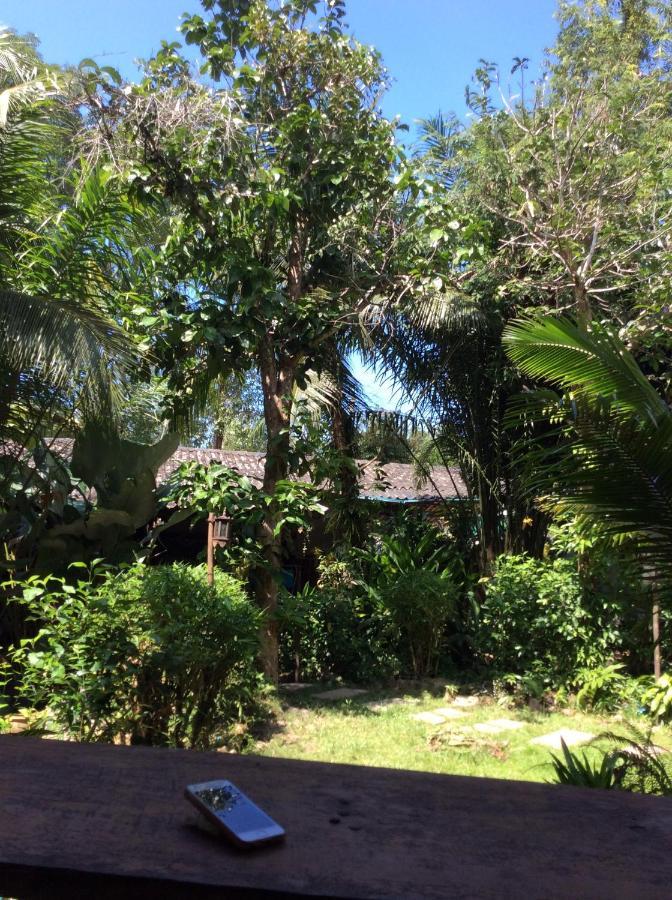 Happy Days Guest House Ko Kut Екстер'єр фото