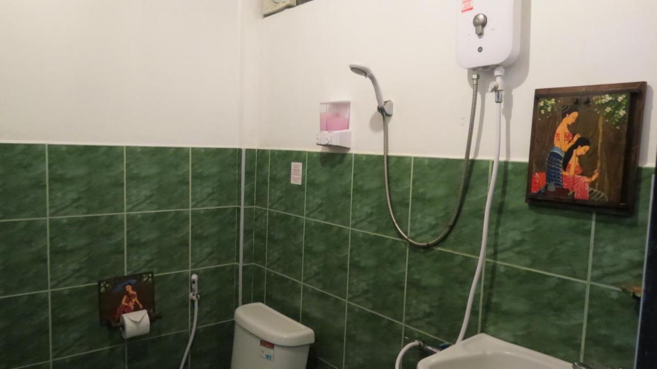 Happy Days Guest House Ko Kut Екстер'єр фото